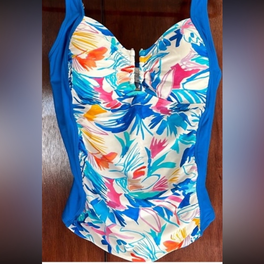 BOGO FREE Venus Slenderizing Tankini Slimming Tropical Swim Top LIKE NEW